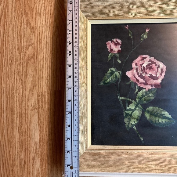 Set of 3 Needlepoint Framed Vintage Roses Black Background - Picture 7 of 8